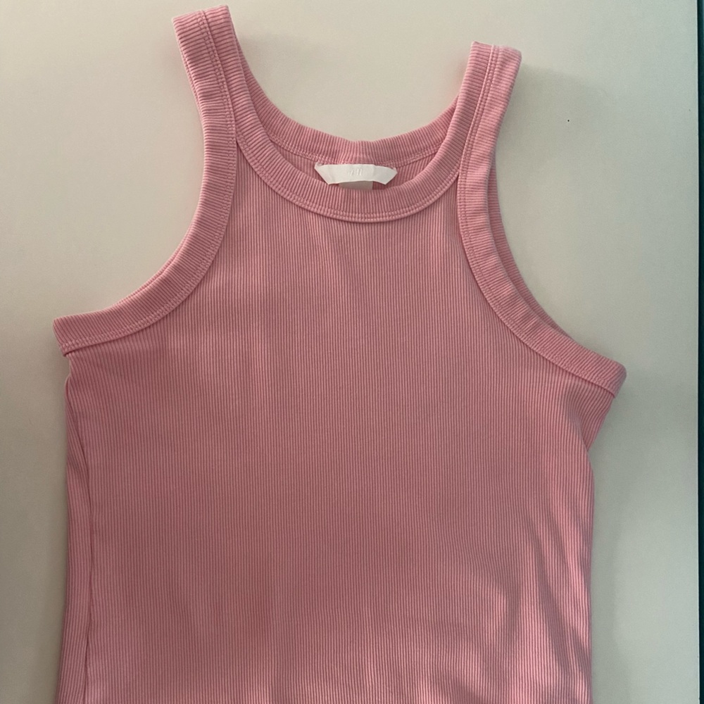 Pink ribbed tank top
